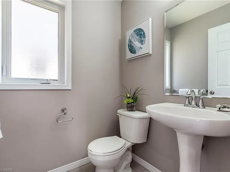 508 Netherwood Cres — Photo 18