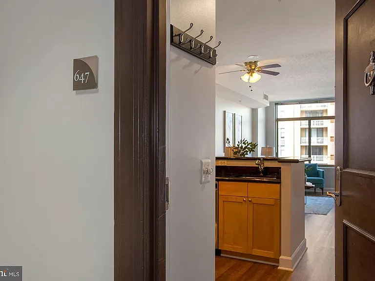 3650 S Glebe Rd #647 — Photo 13