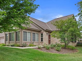 N70W15485 Amberleigh Cir, Menomonee Falls, WI 53051