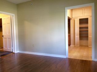 52 E Main St, Elverson, PA 19520