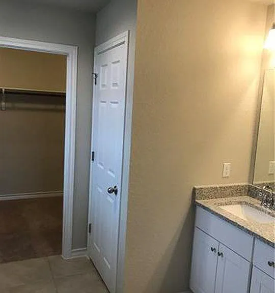 10808 Mickelson Dr — Photo 13