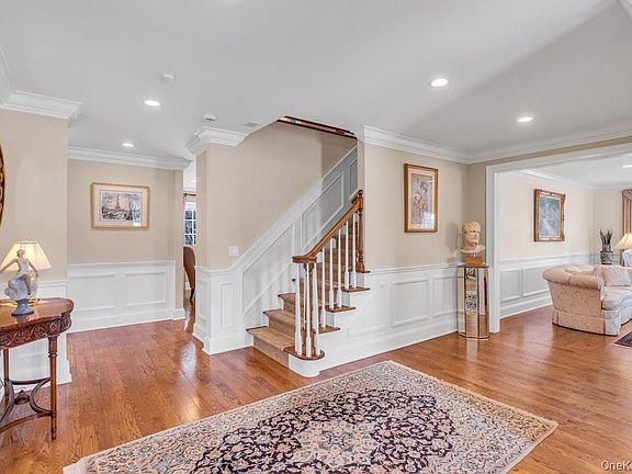 4th image of 265 Northwoods Road