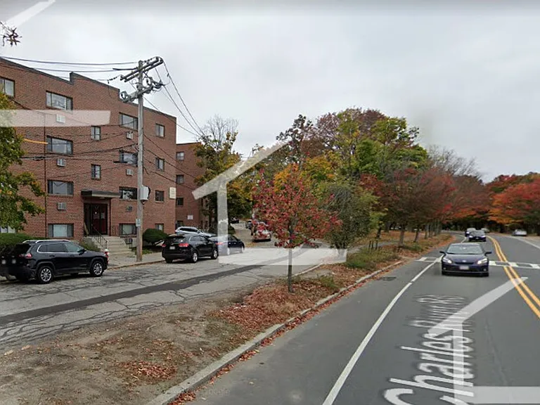14 Riverside St #3 — Photo 1