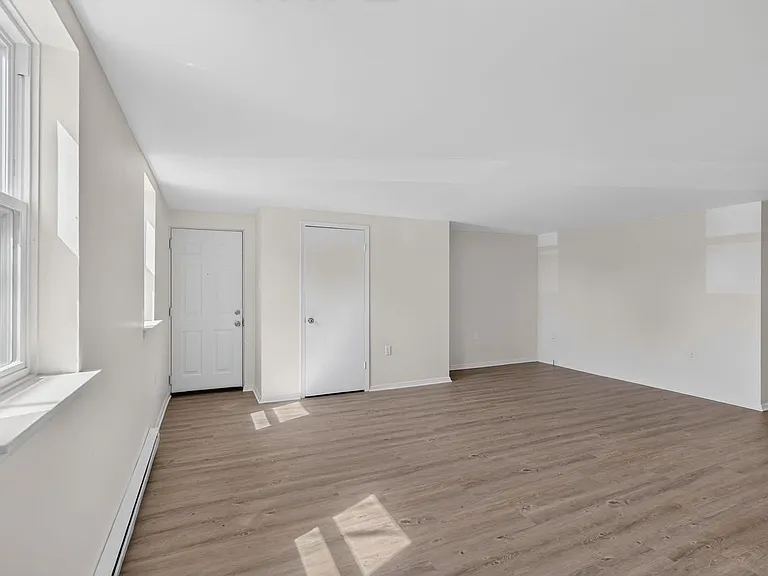 339 Water St #339 — Photo 2