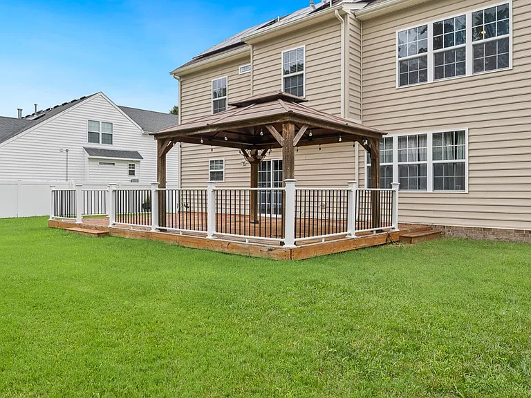 721 Tyler Way — Photo 45