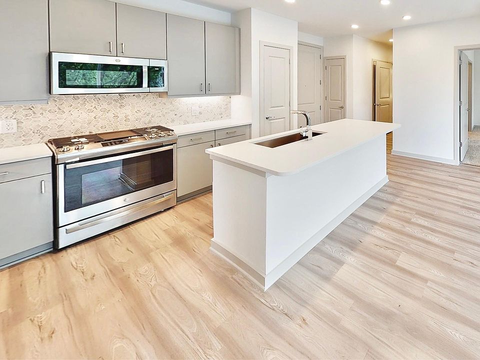 1st image of 983 S Shepherd Dr #346