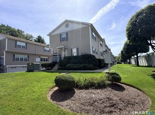 5 Rockland Rd APT B4, Norwalk, CT 06854