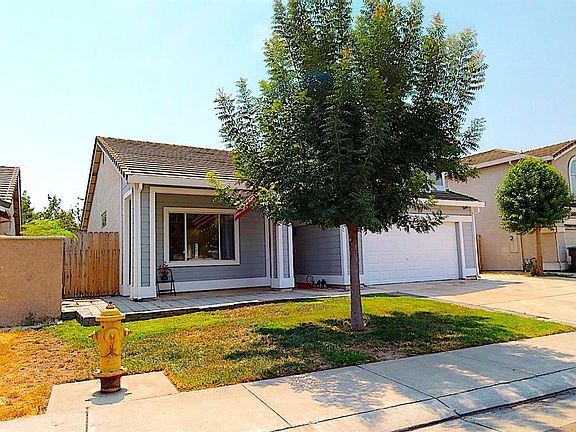 4th image of 912 Sanddollar Cir
