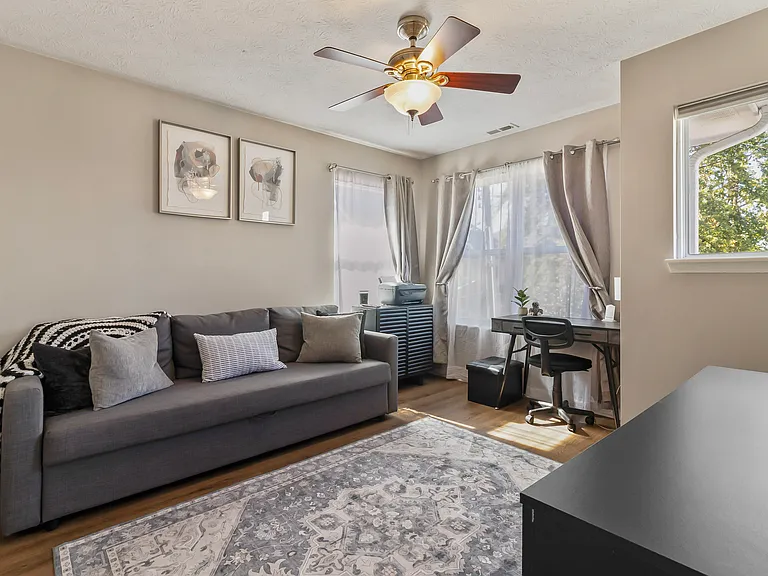 2410 N College Ave — Photo 37