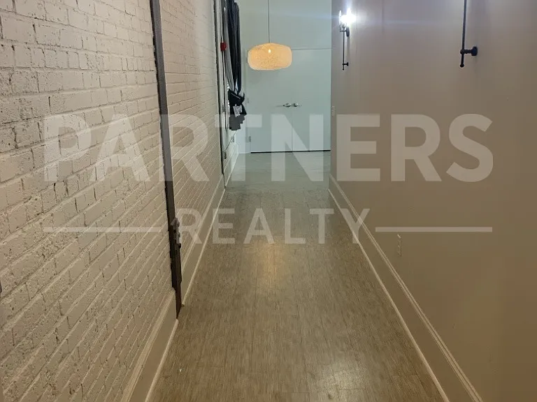 28 Monroe St #404 — Photo 19