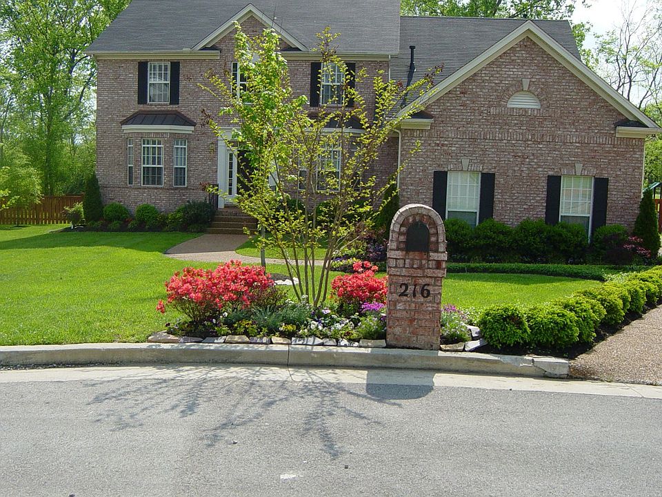 1st image of 216 Aspenwood Ln