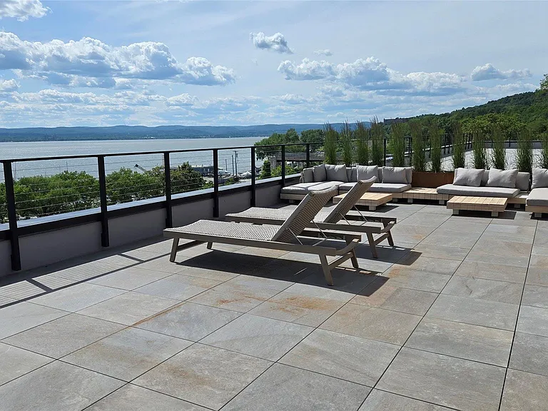 25 S Riverside Ave #107 — Photo 31