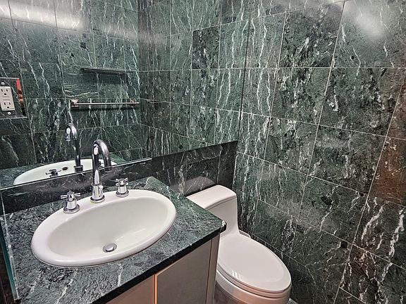 4th image of 106 Central Park S APT 7F