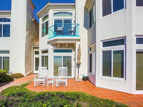 2nd image of 1724 Ocean Front St Unit 3