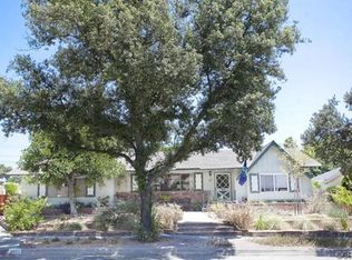 3852 Shelter Grove Dr, Claremont, CA 91711