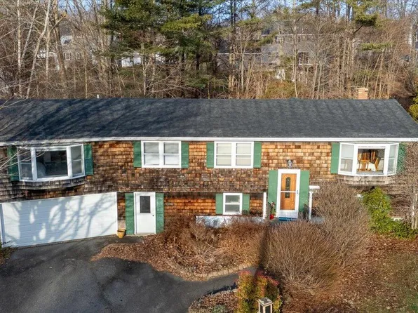 13 Olympic Avenue, Rockland, ME 04841