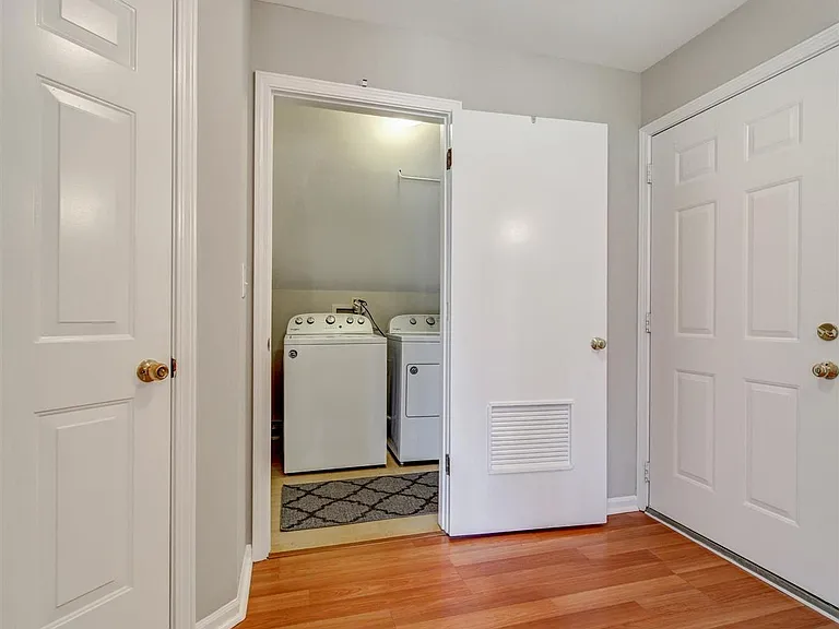 5S530 Scots Dr #18F — Photo 19