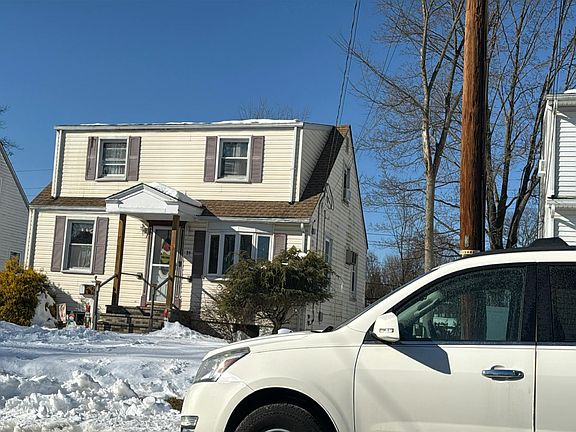 2nd image of 89 Riverview Rd