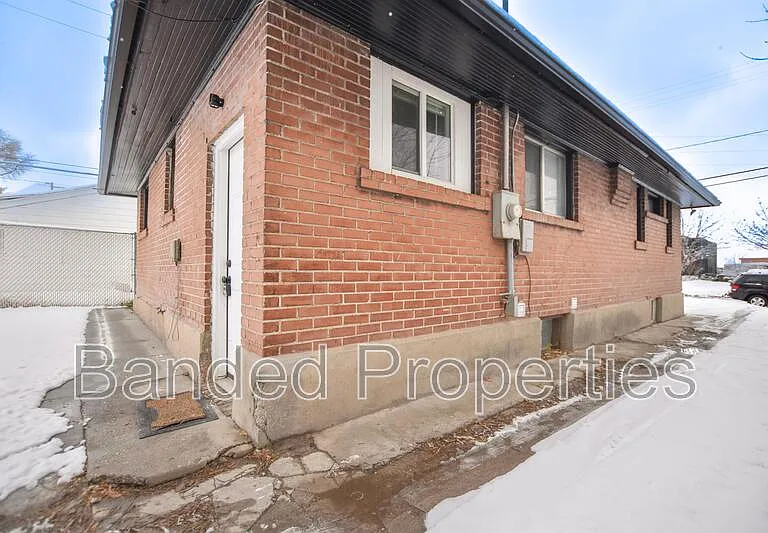 1955 S West Temple — Photo 17