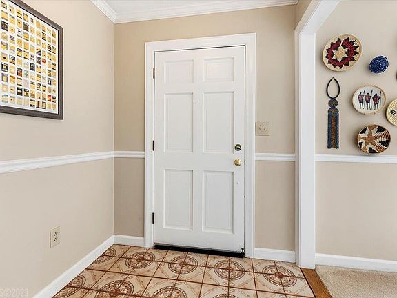 4th image of 3823 Indian Meadow Dr