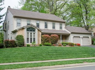 10806 Steven Lee Ct, Fairfax, VA 22032