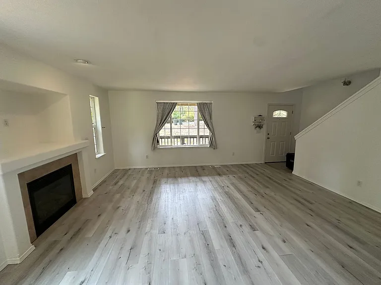 18226 Big Fir Ct SE — Photo 18