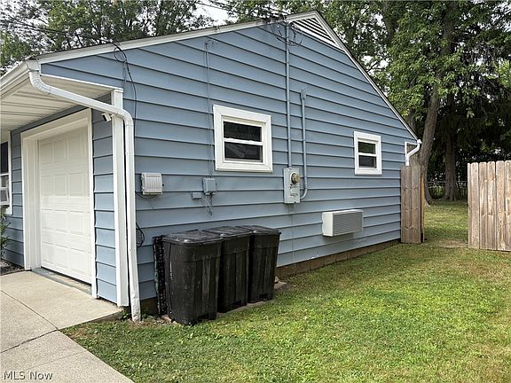 4th image of 88 Circle Dr
