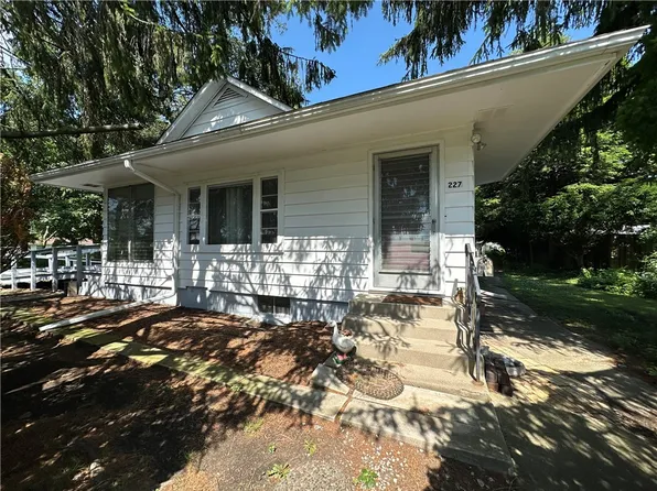 227 N Jefferson St, Westville, IL 61883
