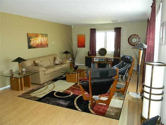 2nd image of 1110 Country Club Dr
