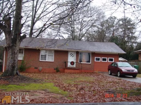 5243 Eubanks Dr, Morrow, GA 30260