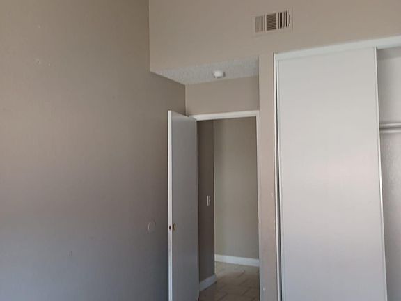 3rd image of 24360 Dunlavy Ct