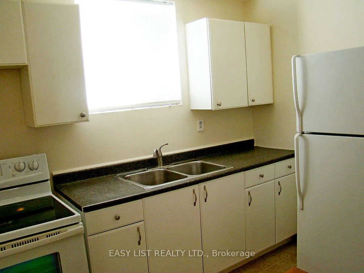 2 bed, $1,695 — Photo 3
