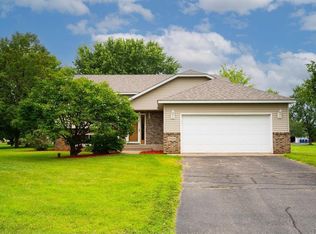7009 Rolling View Dr, Saint Cloud, MN 56303