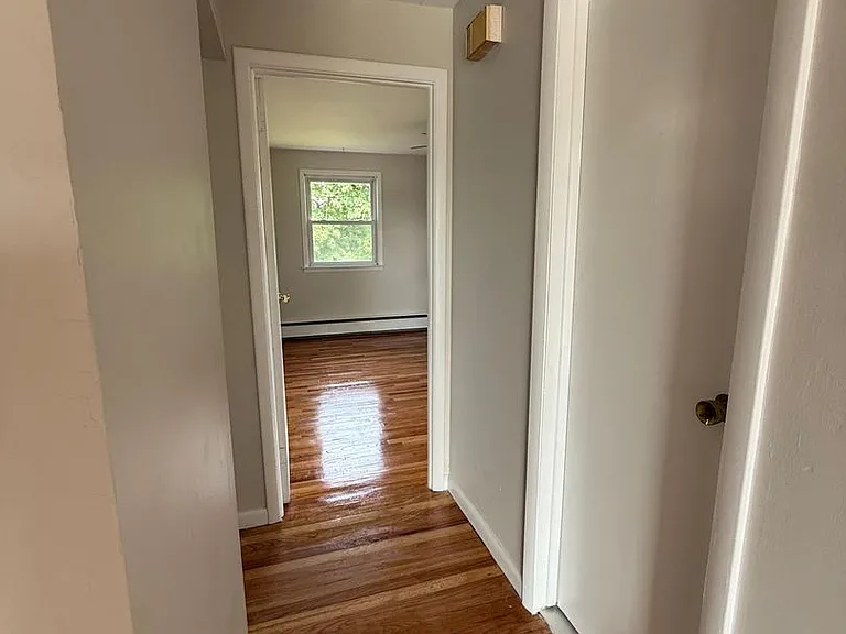 Rockwell Pointe Apartments — Photo 4