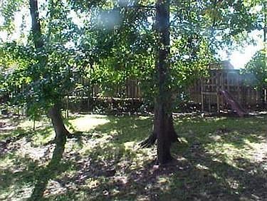 4th image of 11218 Methyl Ave