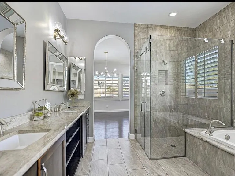 7904 S 29th Pl — Photo 10