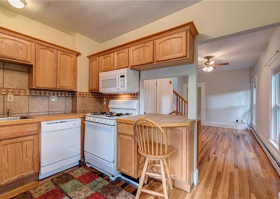 1st image of 36 Esmond St APT 4