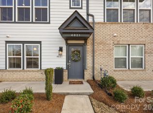 4021 Hidden Oaks Dr, Charlotte, NC 28205