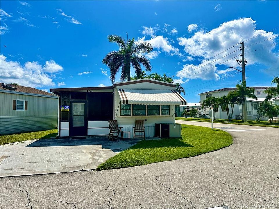 1st image of 733 Nettles Blvd