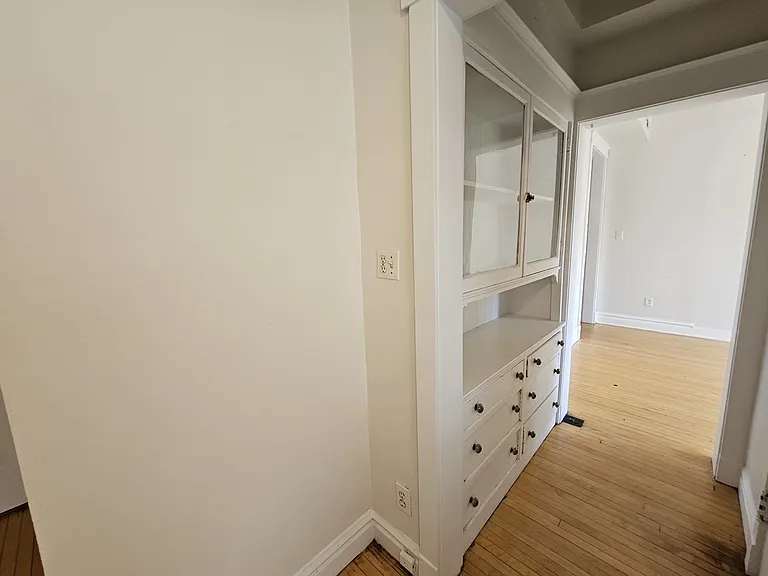 3800 N Wilton Ave #3S — Photo 10