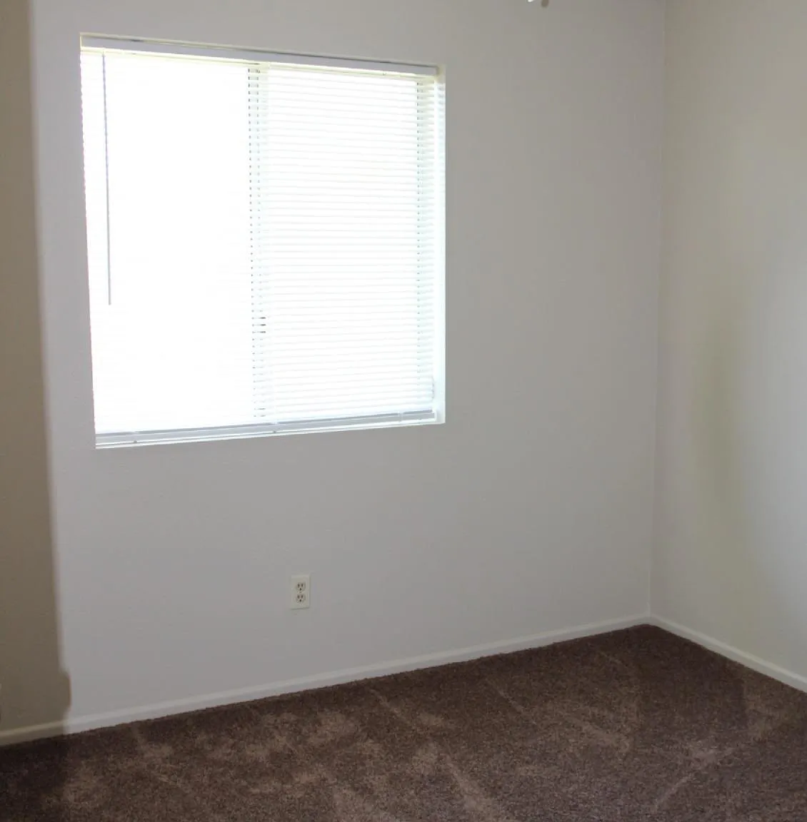 4 bed, 2.0 bath, 1361 sqft, $1,850 — Photo 4