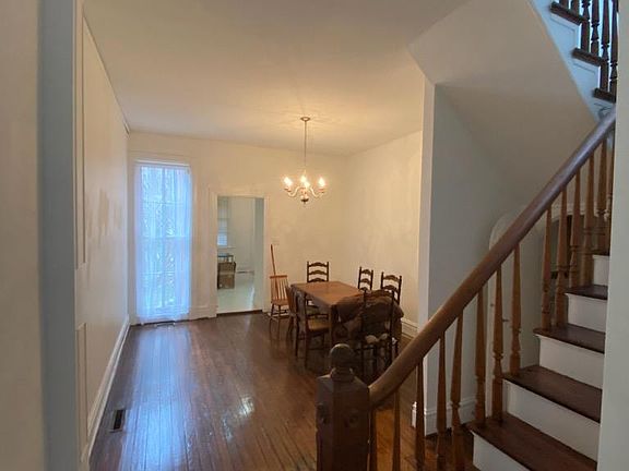 3rd image of 309 S Laurel St