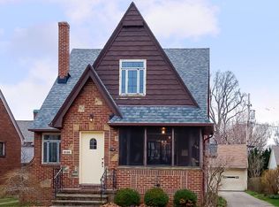 18012 Maplecliff Rd, Cleveland, OH 44119