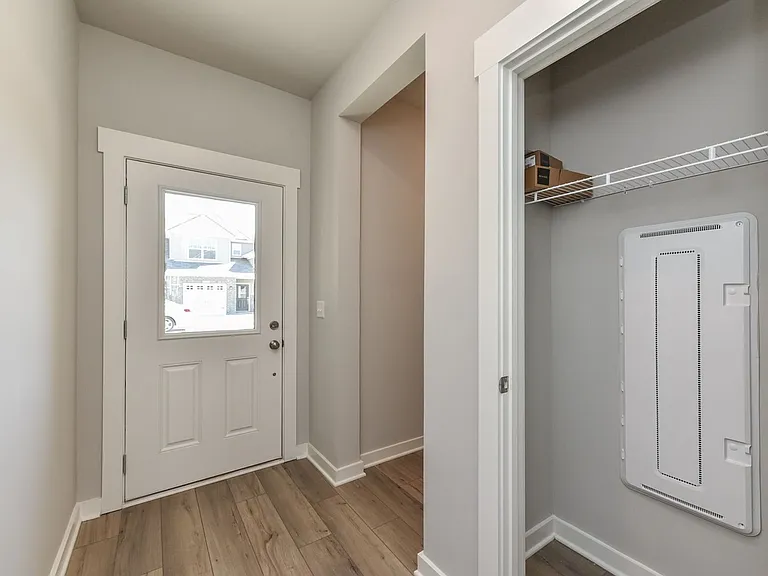 728 Mickelson Way — Photo 8