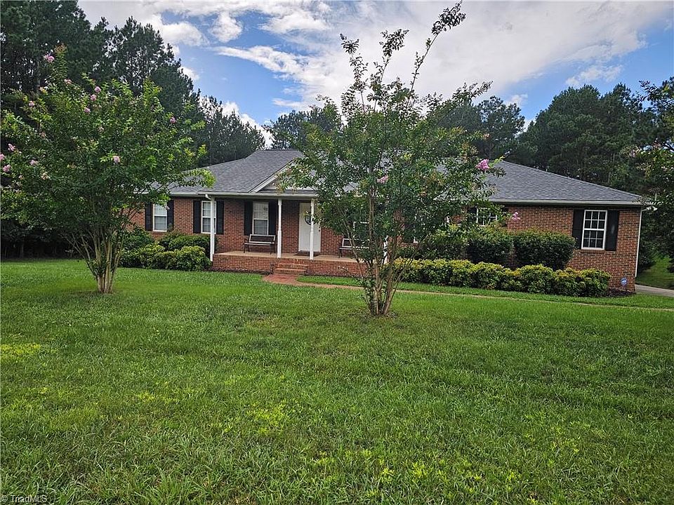 1st image of 306 Gardner Point Dr