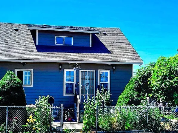 702 S Camas Ave, Wapato, WA 98951