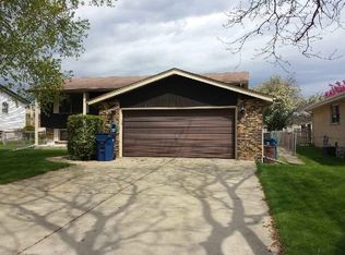 650 W Saint Aubin Dr, Addison, IL