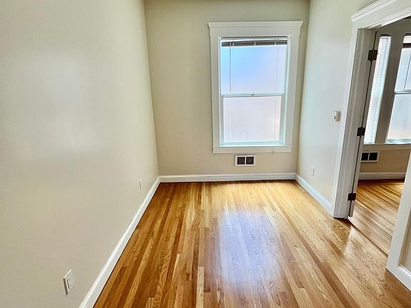 4th image of 2650 Franklin St #20