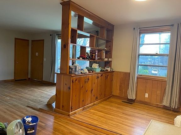 4th image of 6422 Henry Ford Dr