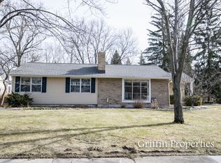 1050 San Jose Dr SE, East Grand Rapids, MI 49506
